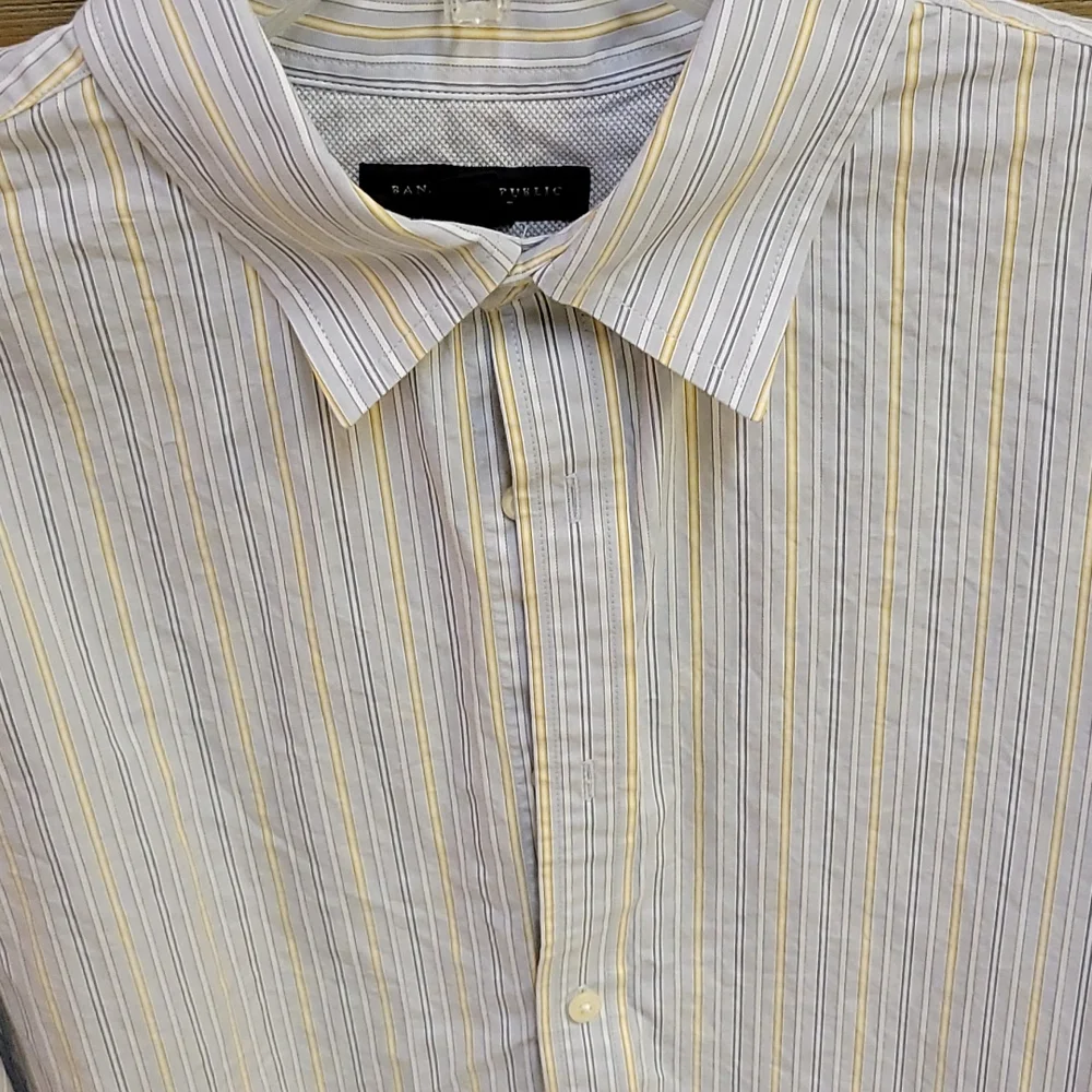 Banana Republic gray shirt